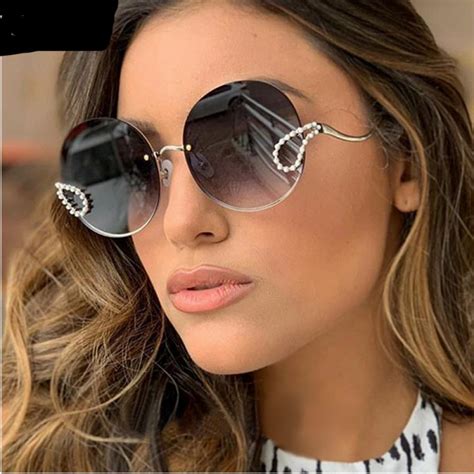 luxurious brand sunglasses for women.